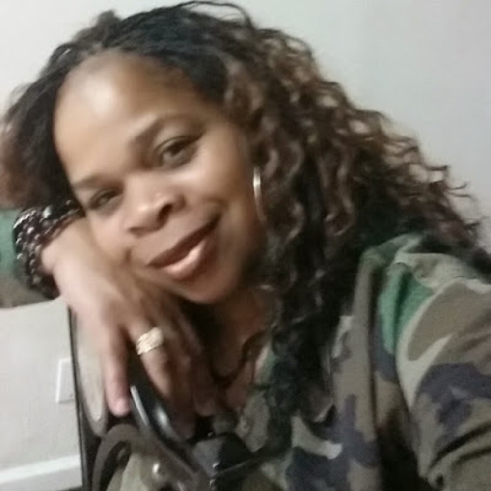 Meet your Posher, Priscilla